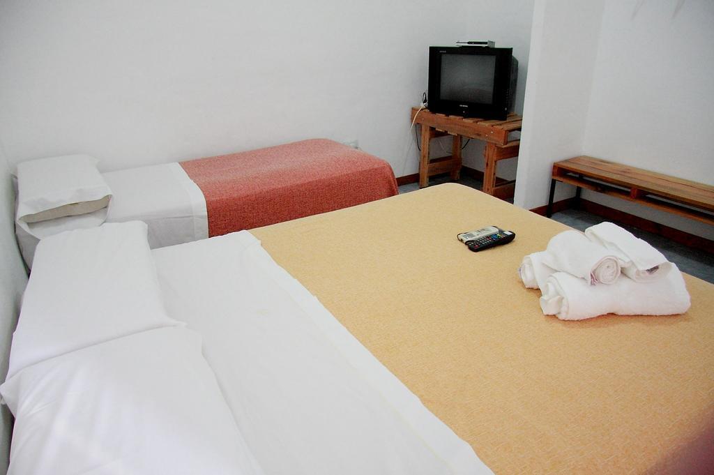 Los Brunos Apart Reconquista Room photo